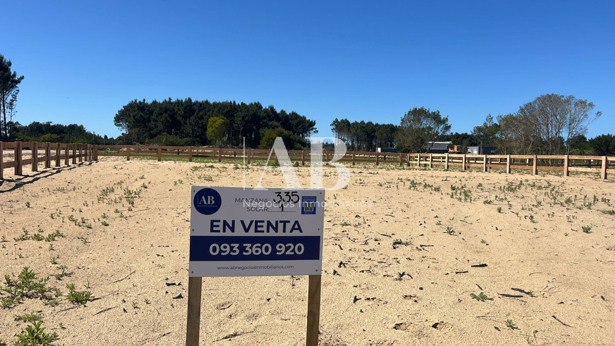Terreno ID.257 - Distrito. Terrenos con Entrega de U$D3500 - Punta del Diablo