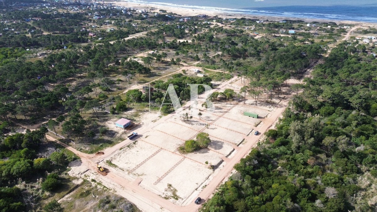 Terreno ID.197 - Ribera - Solares con entrega de U$D3.500 - Punta del Diablo