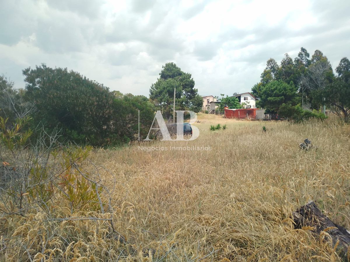 Terreno ID.170 - En venta solar con buena ubicación en La Esmeralda.