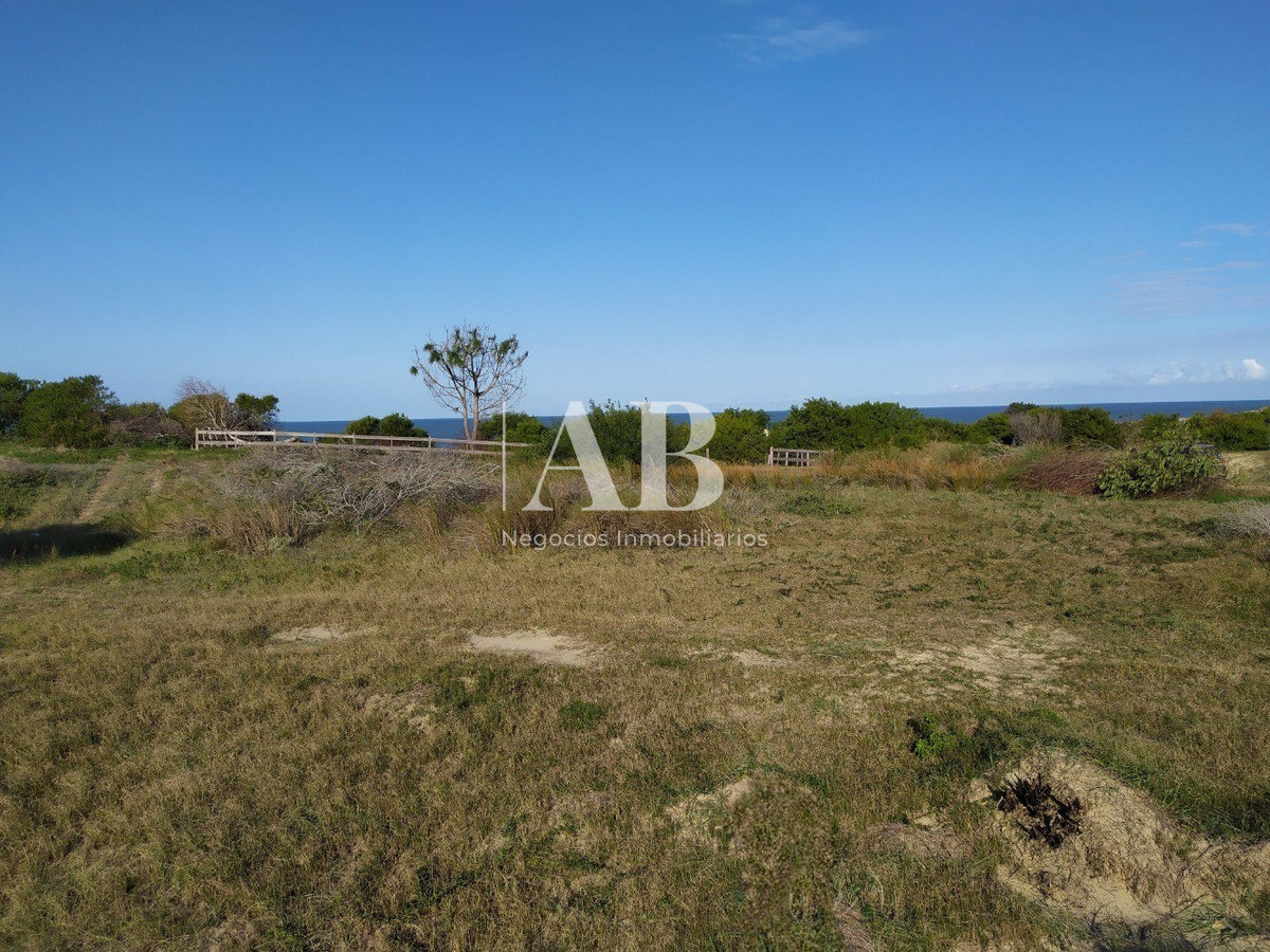 Terreno ID.24 - Terrenos en Segunda Línea De Mar, Playa La Viuda - Mza 248