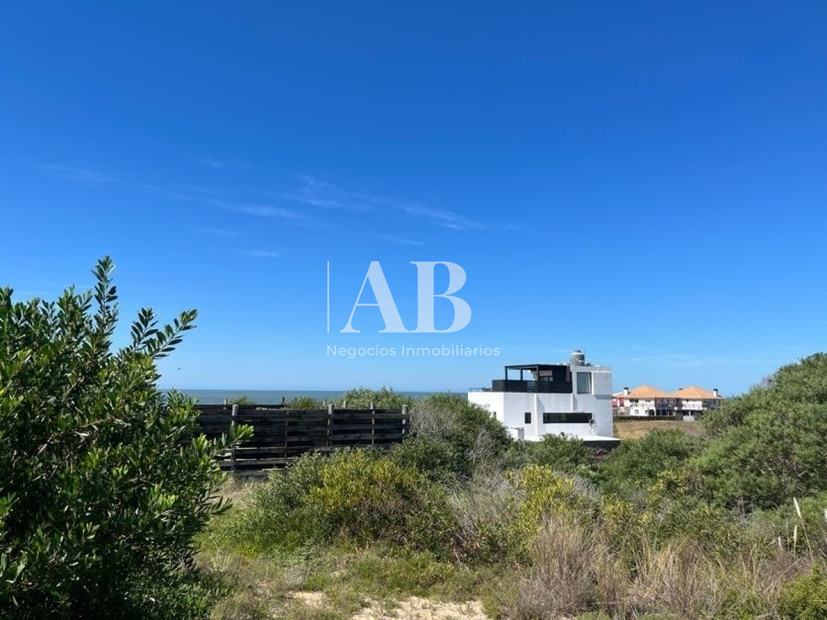 Terreno ID.28 - Terreno en 3ra Línea En Playa La Viuda - Mza 176 