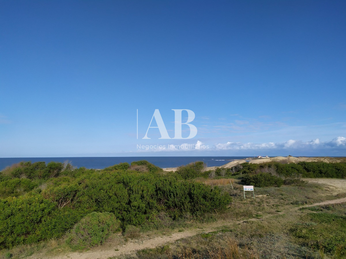Terreno ID.2 - Lote de 1500m2 - 1ra línea Playa La Viuda - Punta del Diablo
