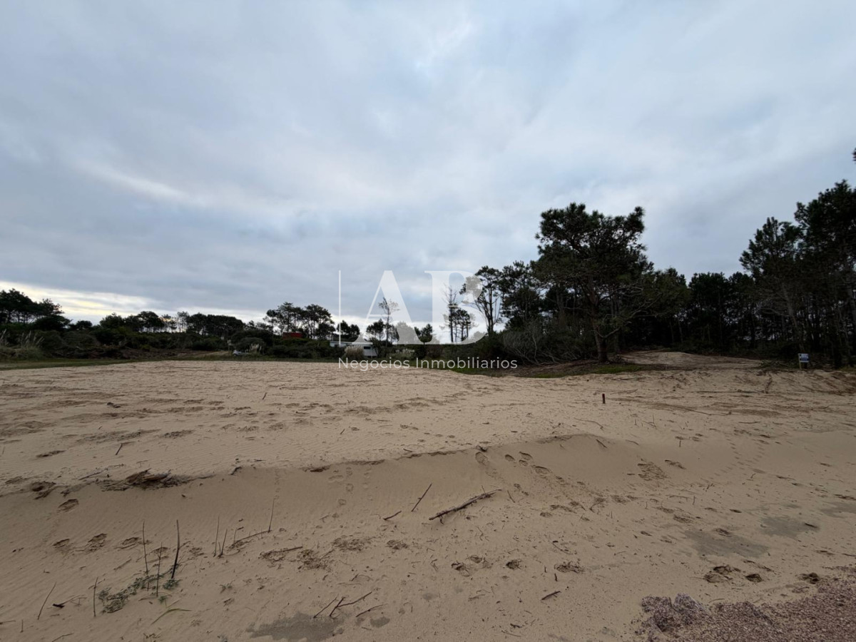 Terreno ID.321 - En venta Solar Esquinero Punta del Diablo- La Viuda