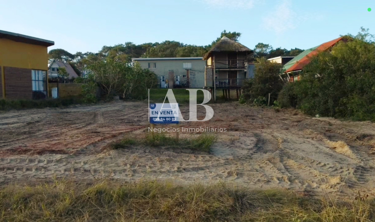 Terreno ID.333 - Terreno a pocas cuadras de la playa. Punta del Diablo.