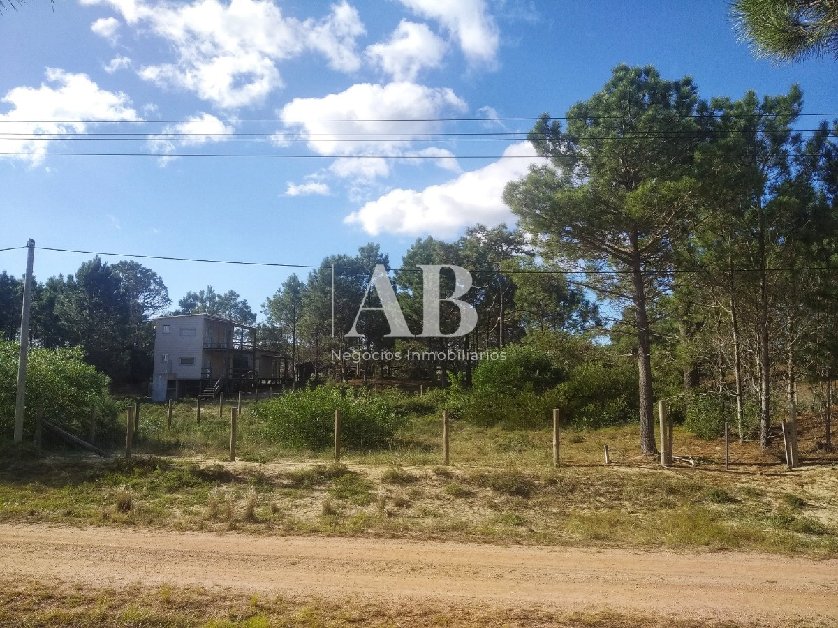 Terreno ID.62 - Solar - En Venta -  La Viuda, Punta Del Diablo - Mza 213 - S 17
