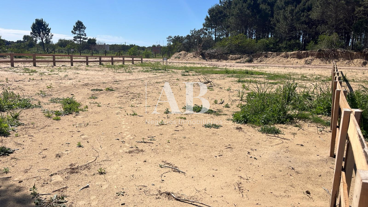 Terreno ID.269 - Terreno 5 en Distrito - Entrega U$D3.500 Punta del Diablo