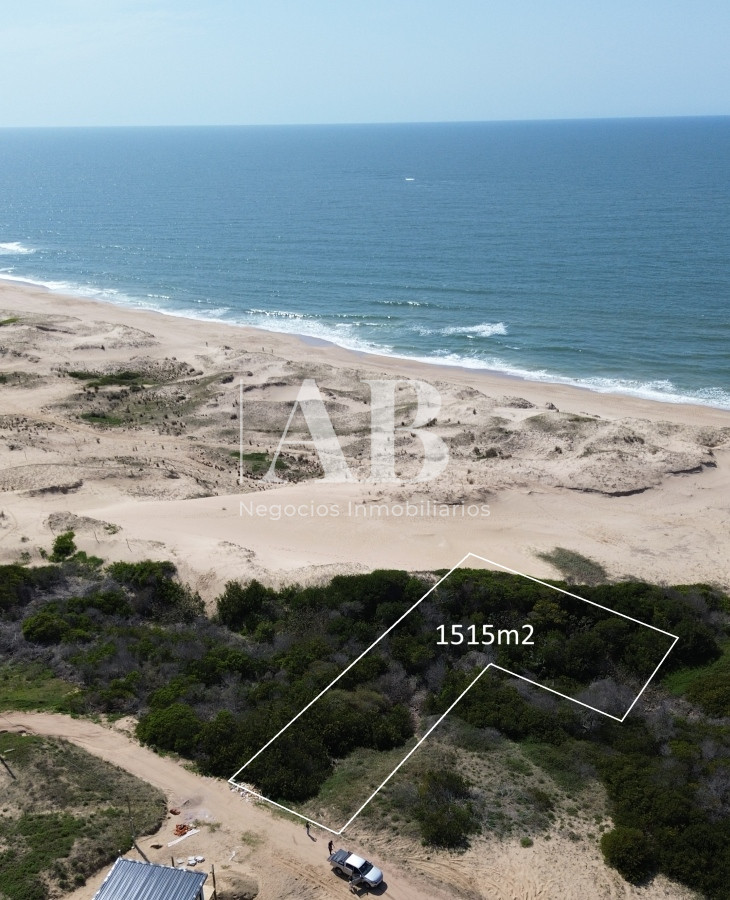 Terreno ID.2 - Lote de 1500m2 - 1ra línea Playa La Viuda - Punta del Diablo