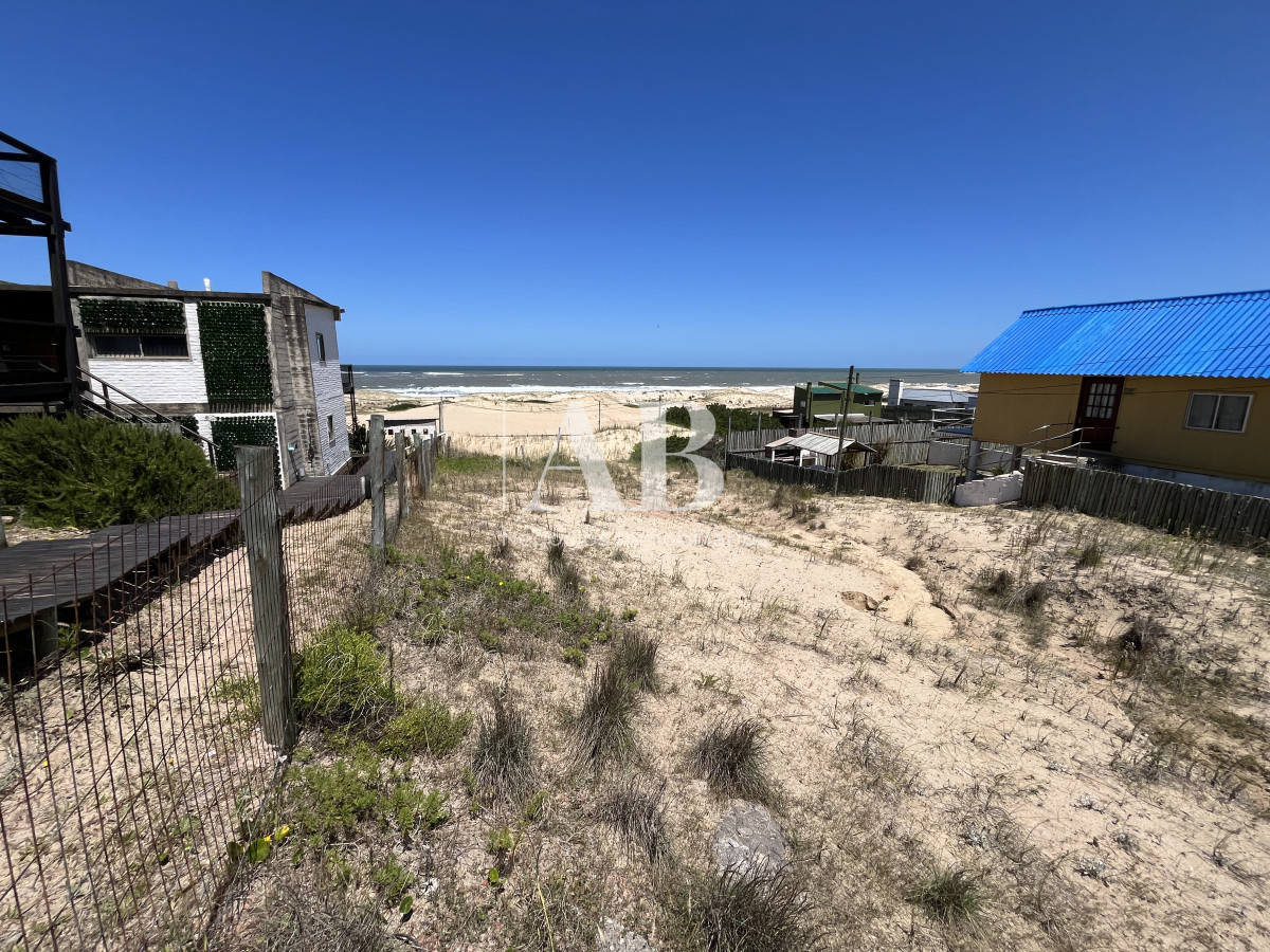 Terreno ID.175 - Solar de 500m2 en segunda linea de La Viuda- Punta del Diablo