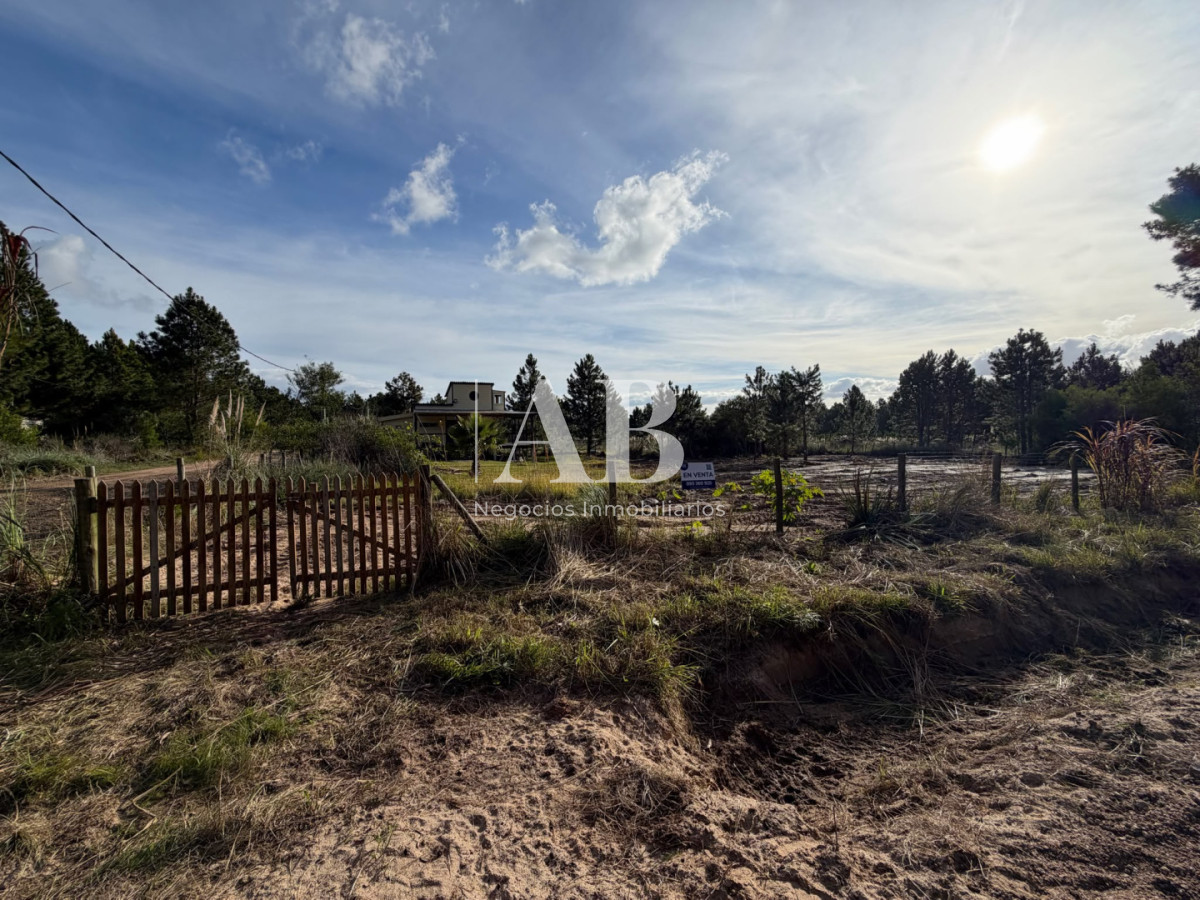 Terreno ID.336 - Hermosos Solares esquineros en barrio Pinares-Próximos Avenida Central!!