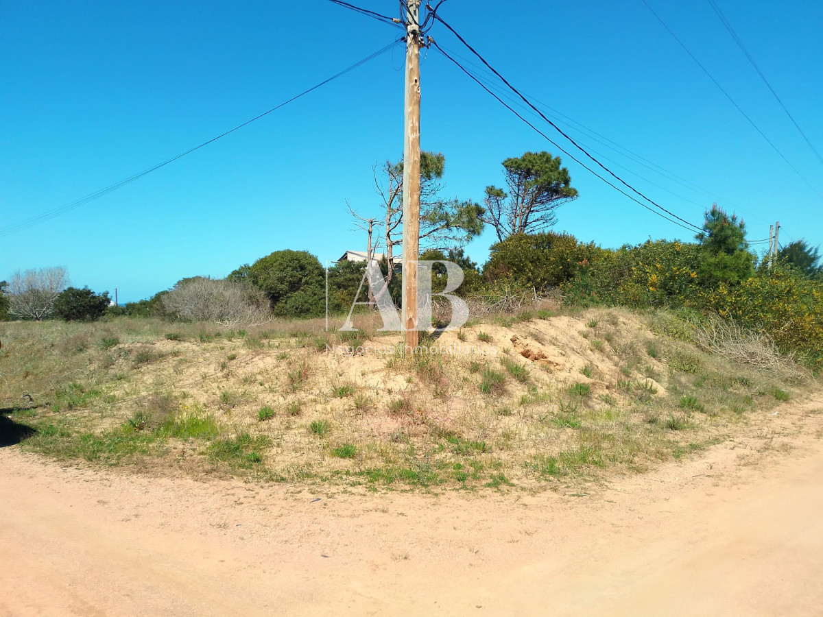 Terreno ID.161 - Terreno esquinero y elevado Mza. 186 S. 7