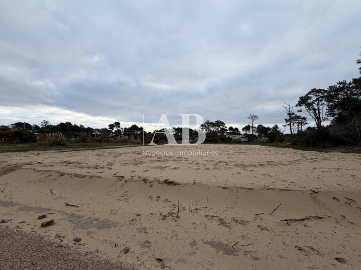 Terreno ID.321 - En venta Solar Esquinero Punta del Diablo- La Viuda