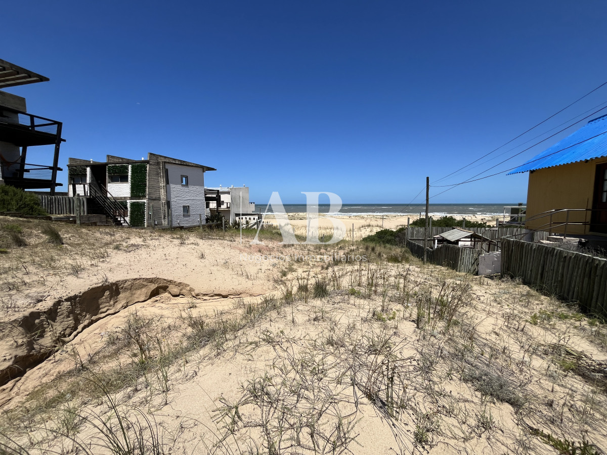 Terreno ID.175 - Solar de 500m2 en segunda linea de La Viuda- Punta del Diablo
