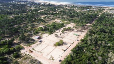 Ribera - Solares con entrega de U$D3.500 - Punta del Diablo