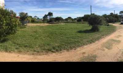Solar esquinero a 400m del nuevo centro cívico - Punta del Diablo - Mza 58