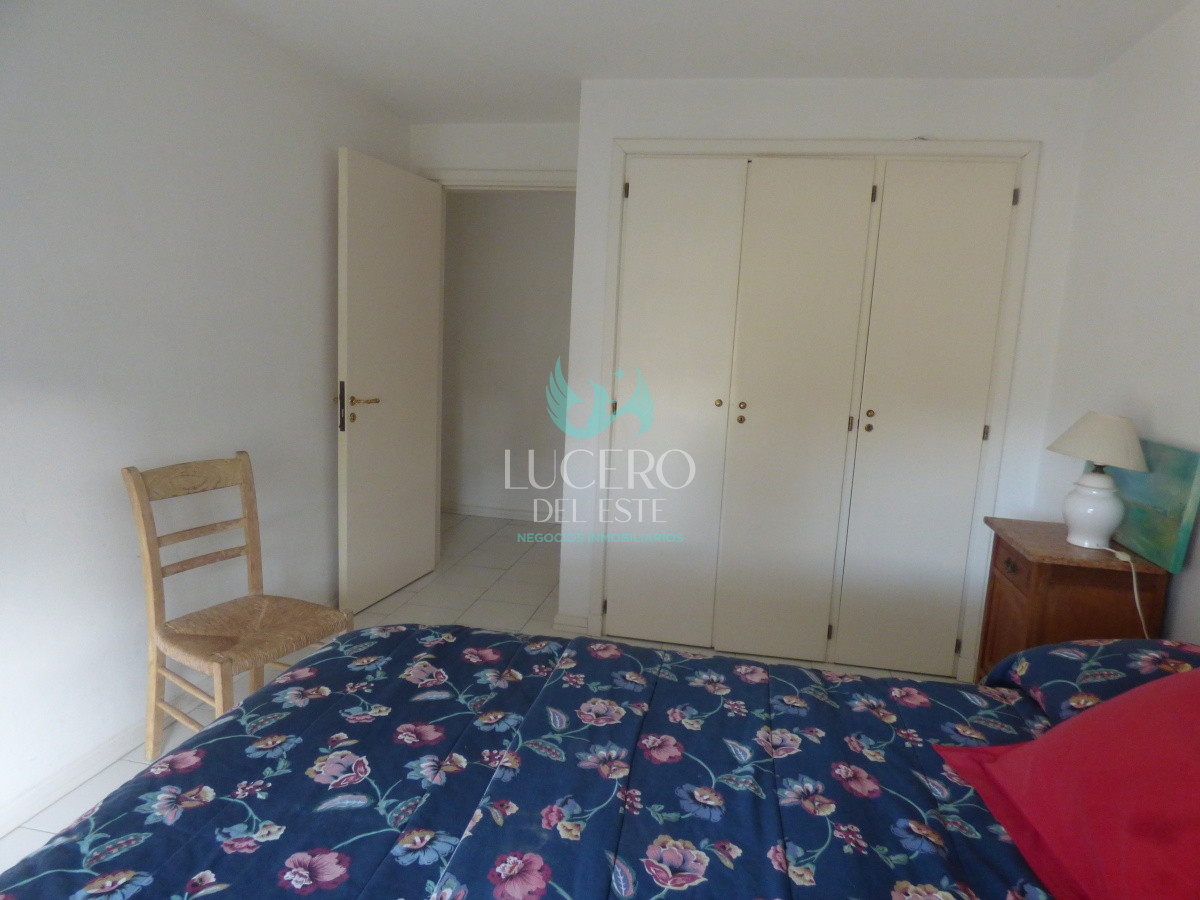 Apartamento ID.56 - Alquiler Departamento 3 Dorm + 1 en PH, con terraza y Jacuzzi 