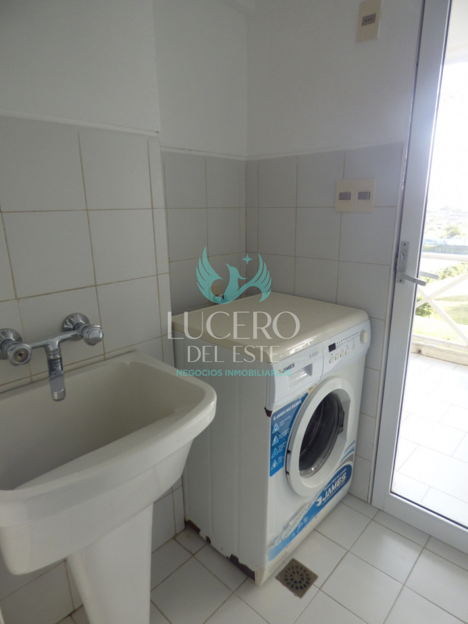 Apartamento ID.55 - Alquilo Departamento  2 Dorm 2 Baños al Frente del Mar