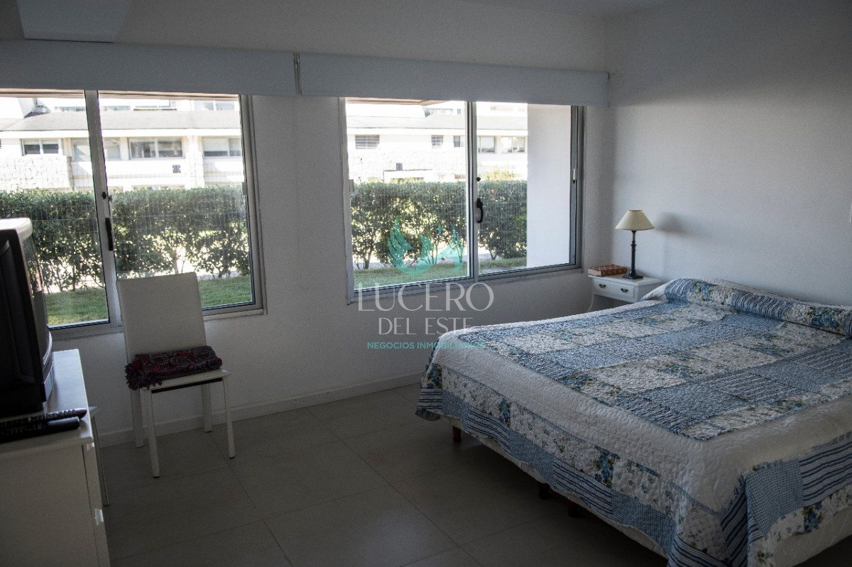 Apartamento ID.75 - Alquiler y Venta  Departamento 3 dorm en suite en Esturión de Montoya 
