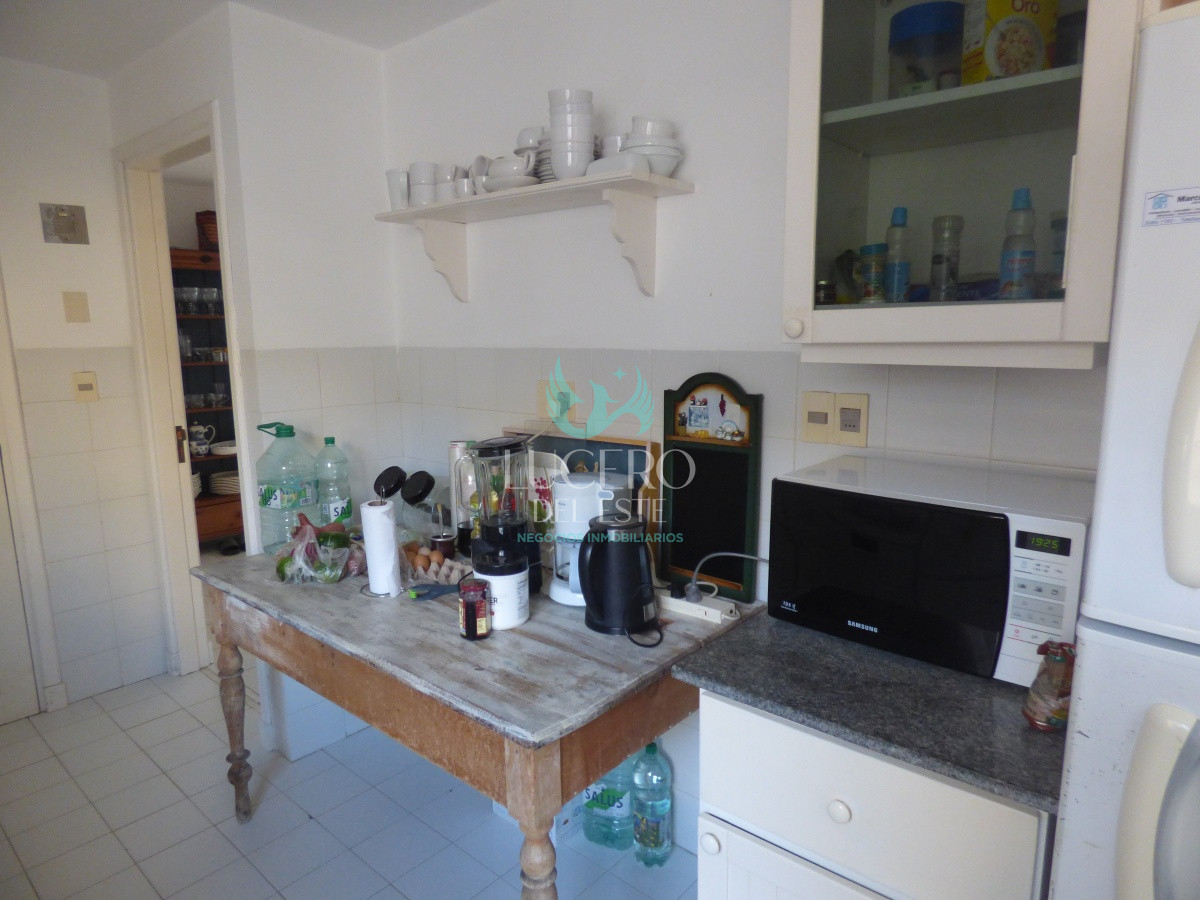 Apartamento ID.56 - Alquiler Departamento 3 Dorm + 1 en PH, con terraza y Jacuzzi 