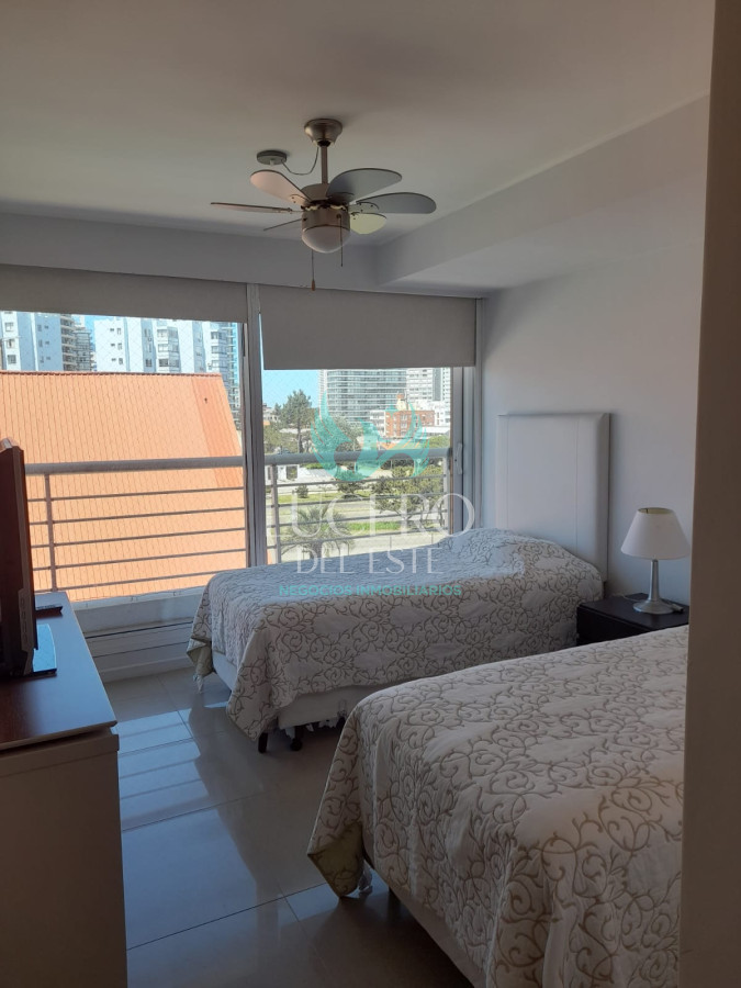 Apartamento ID.102 - Alquilo Departamento 2 Dorm 2 Baños, 1 en suite en Alexander Collection