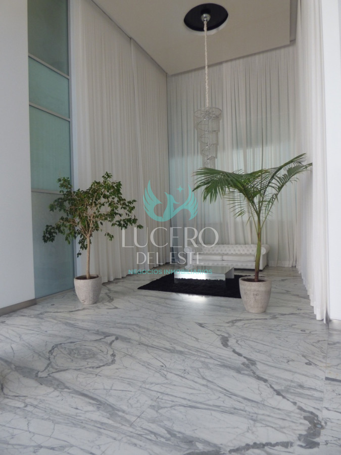 Apartamento ID.54 - Vendo y Alquilo Departamento de 2 Dorm en Season Tower