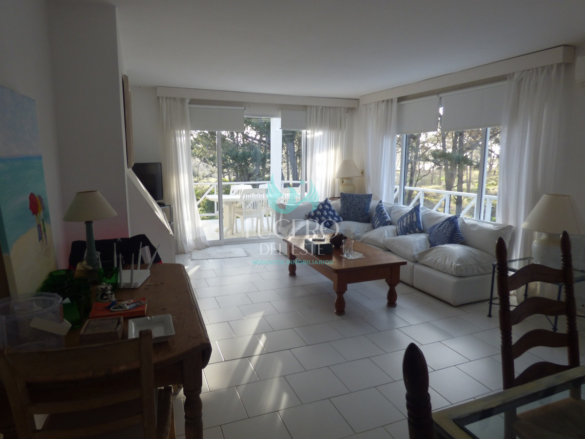 Apartamento ID.56 - Alquiler Departamento 3 Dorm + 1 en PH, con terraza y Jacuzzi 