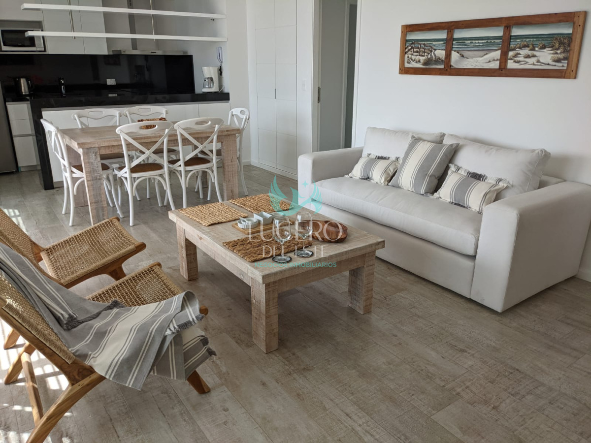 Apartamento ID.45 - Alquilo Departamento 2 Dorm 2 baños frente al Mar 