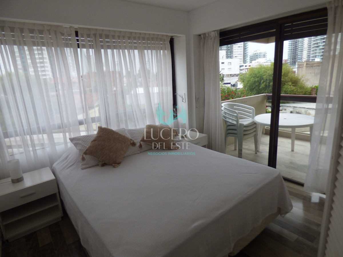 Apartamento ID.562 - Alquilo Departamento de 3 Dorm 2 baños en Parquemar Center