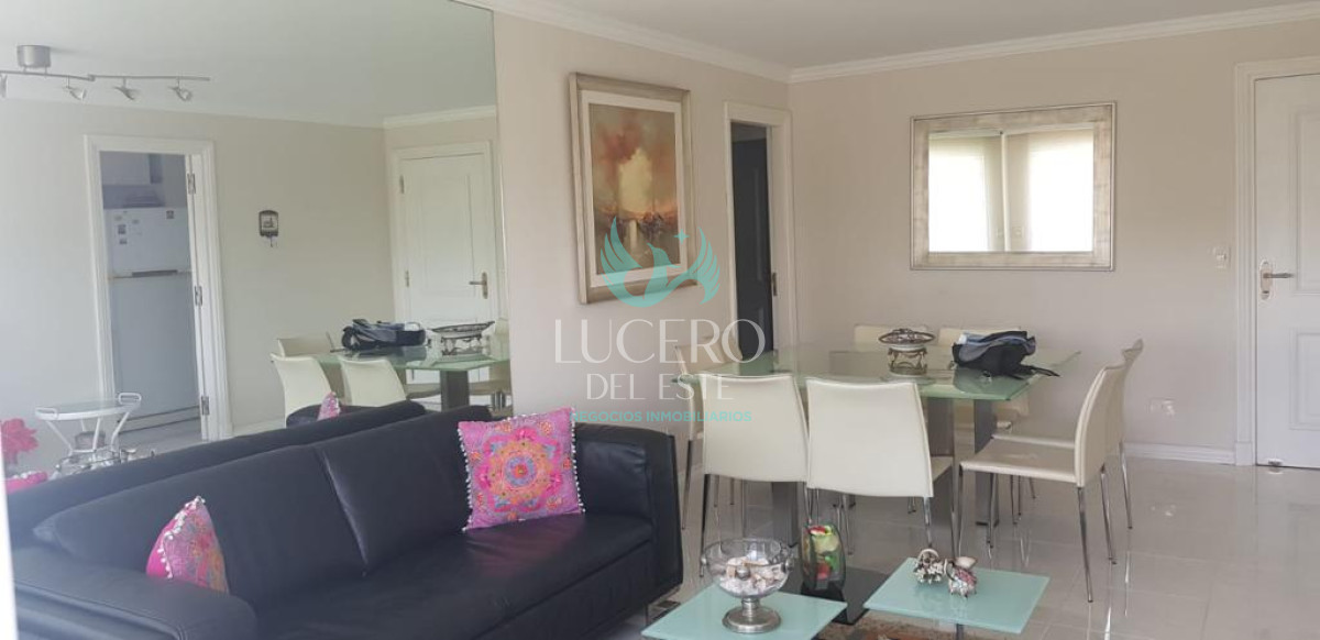 Apartamento ID.90 - Alquilo Departamento 3 Dorm en Coral Tower 