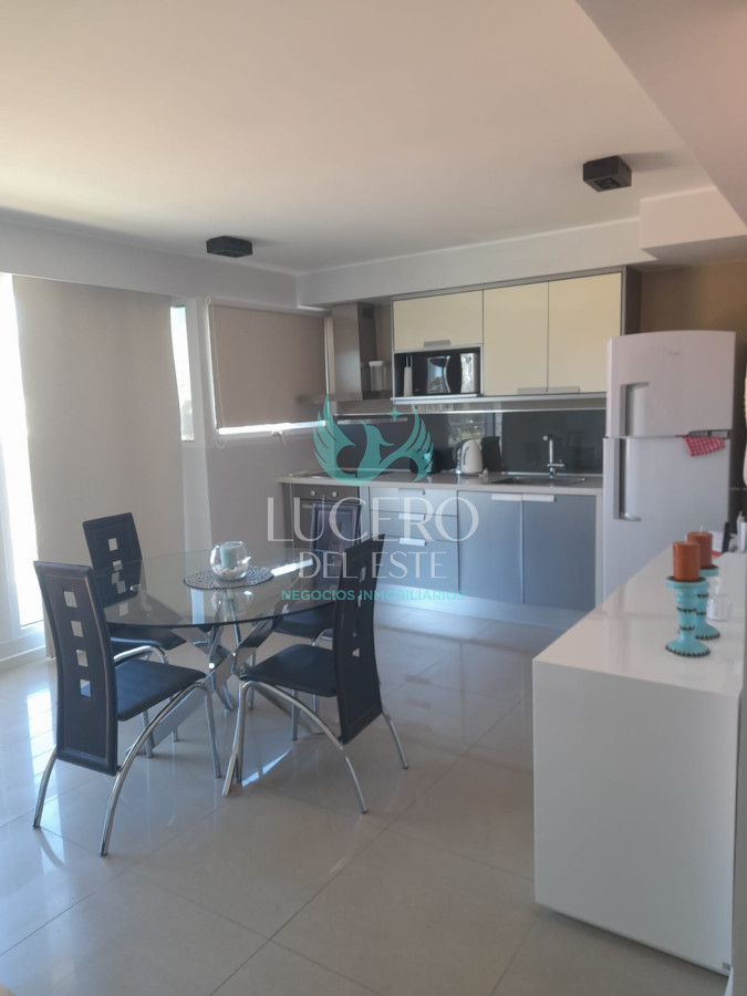 Apartamento ID.102 - Alquilo Departamento 2 Dorm 2 Baños, 1 en suite en Alexander Collection