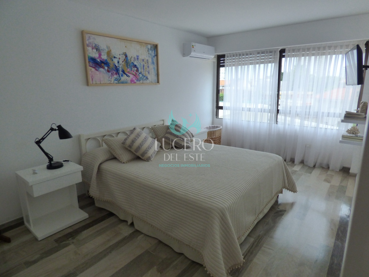 Apartamento ID.562 - Alquilo Departamento de 3 Dorm 2 baños en Parquemar Center