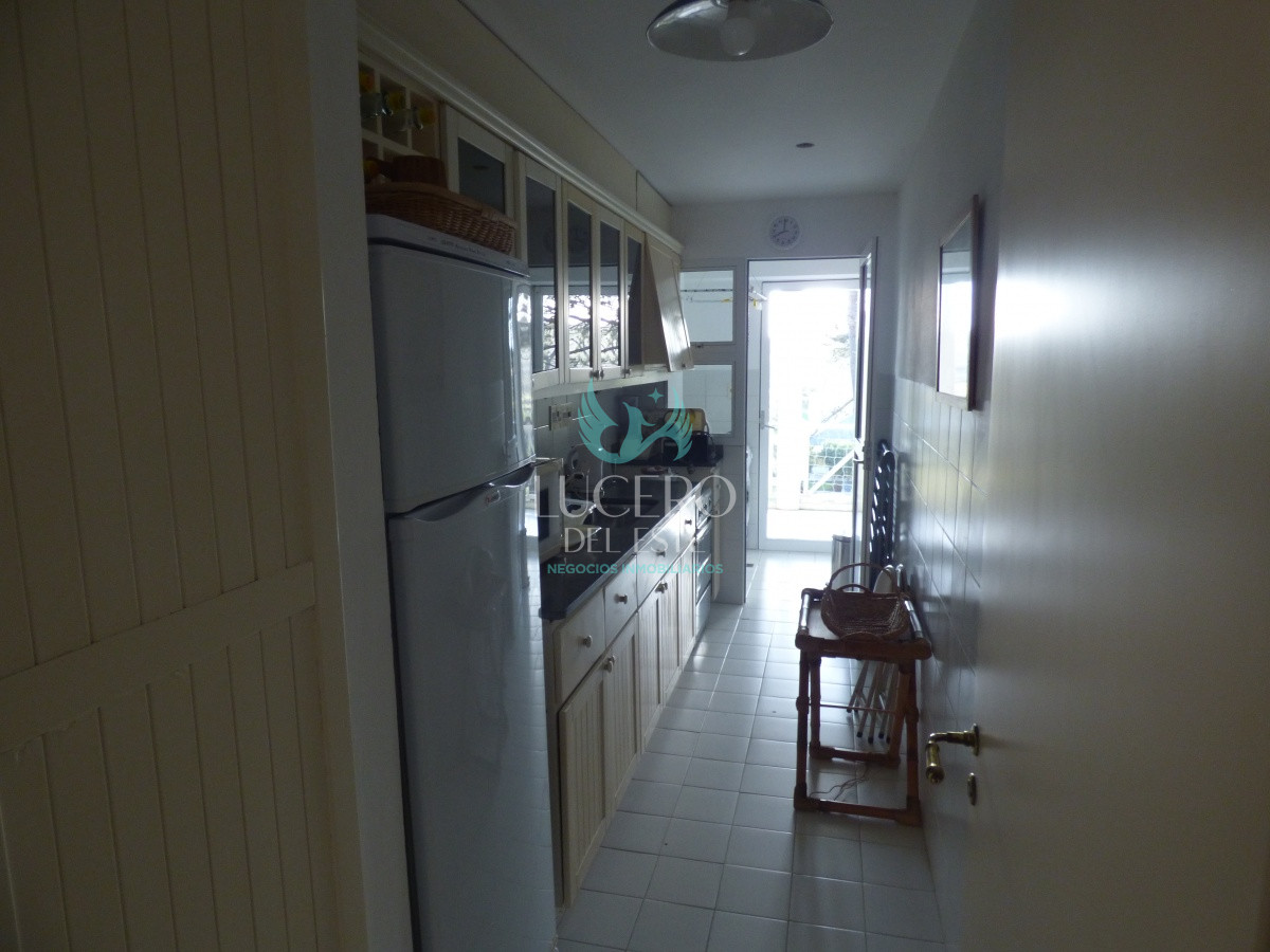 Apartamento ID.55 - Alquilo Departamento  2 Dorm 2 Baños al Frente del Mar