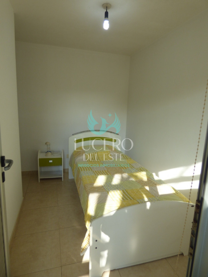 Apartamento ID.394 - Venta Departamento 4 Dorm en Suite Frente al Mar con 2 cocheras