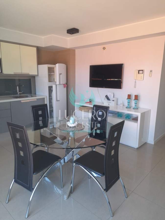 Apartamento ID.102 - Alquilo Departamento 2 Dorm 2 Baños, 1 en suite en Alexander Collection