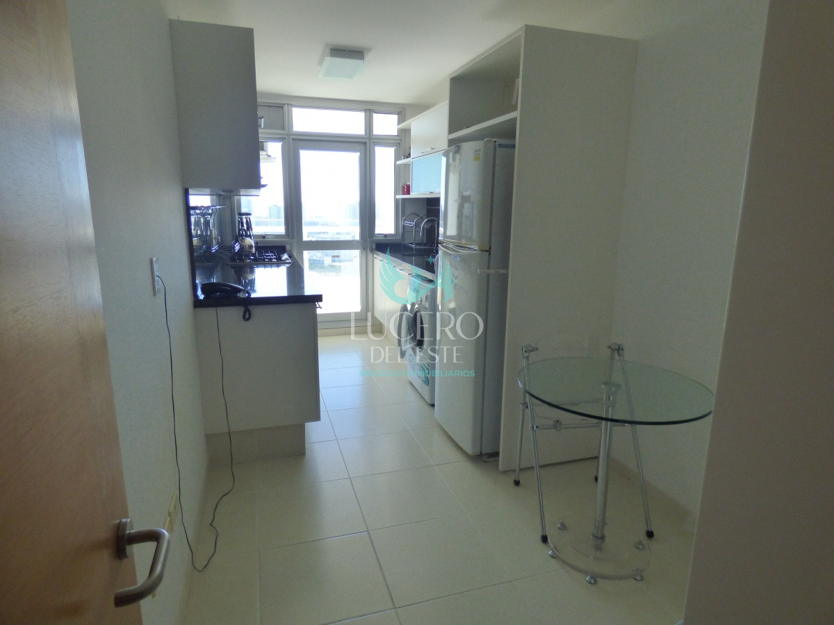 Apartamento ID.54 - Vendo y Alquilo Departamento de 2 Dorm en Season Tower