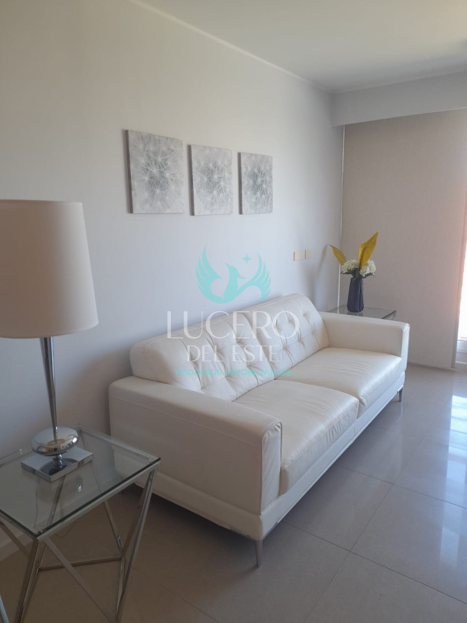 Apartamento ID.102 - Alquilo Departamento 2 Dorm 2 Baños, 1 en suite en Alexander Collection