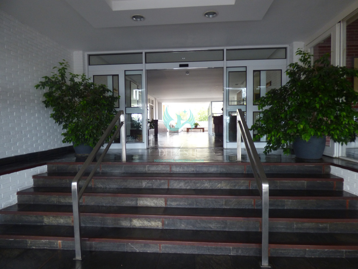 Apartamento ID.1466 - Alquiler Invernal o anual 1 Dorm y medio edificio Vanguardia