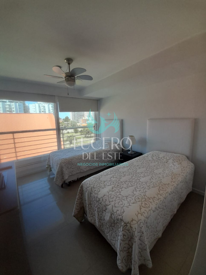 Apartamento ID.102 - Alquilo Departamento 2 Dorm 2 Baños, 1 en suite en Alexander Collection