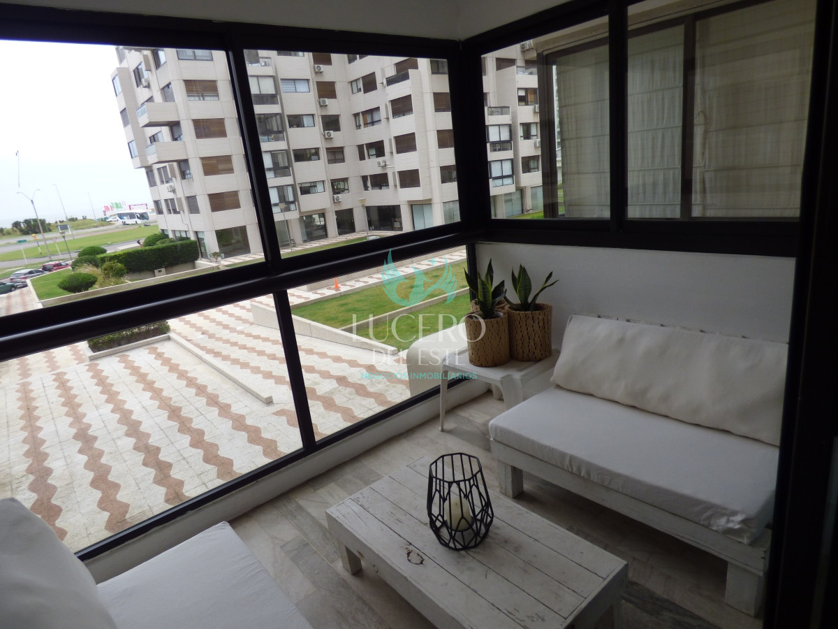 Apartamento ID.562 - Alquilo Departamento de 3 Dorm 2 baños en Parquemar Center