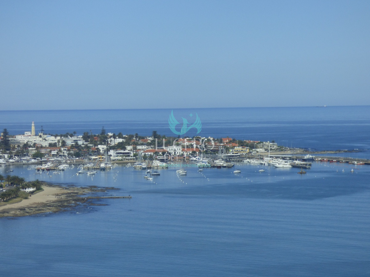 Apartamento ID.54 - Vendo y Alquilo Departamento de 2 Dorm en Season Tower