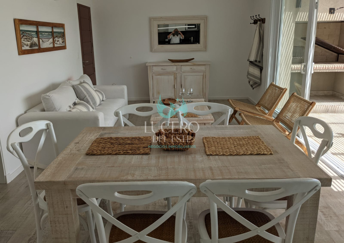 Apartamento ID.45 - Alquilo Departamento 2 Dorm 2 baños frente al Mar 