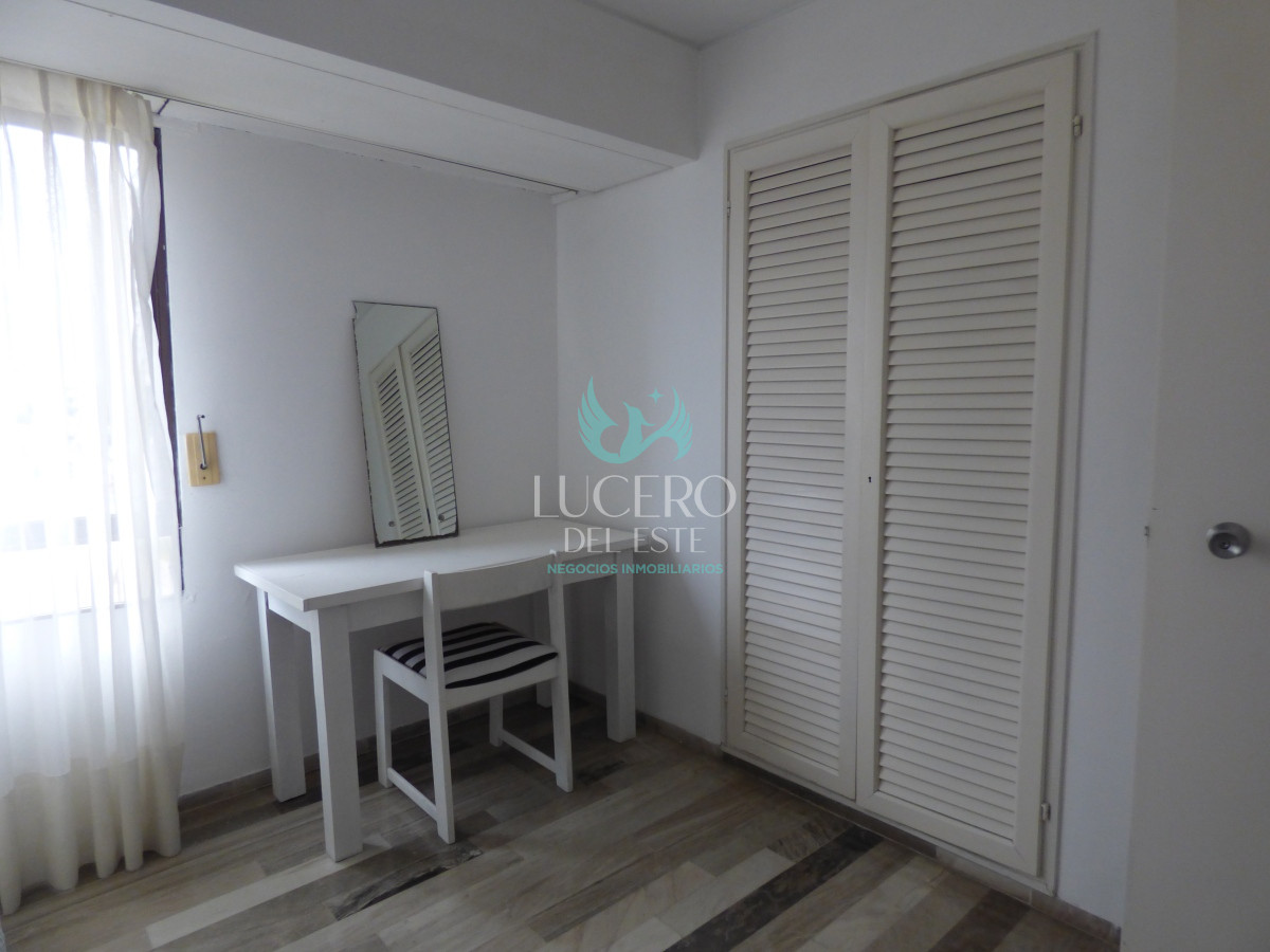 Apartamento ID.562 - Alquilo Departamento de 3 Dorm 2 baños en Parquemar Center