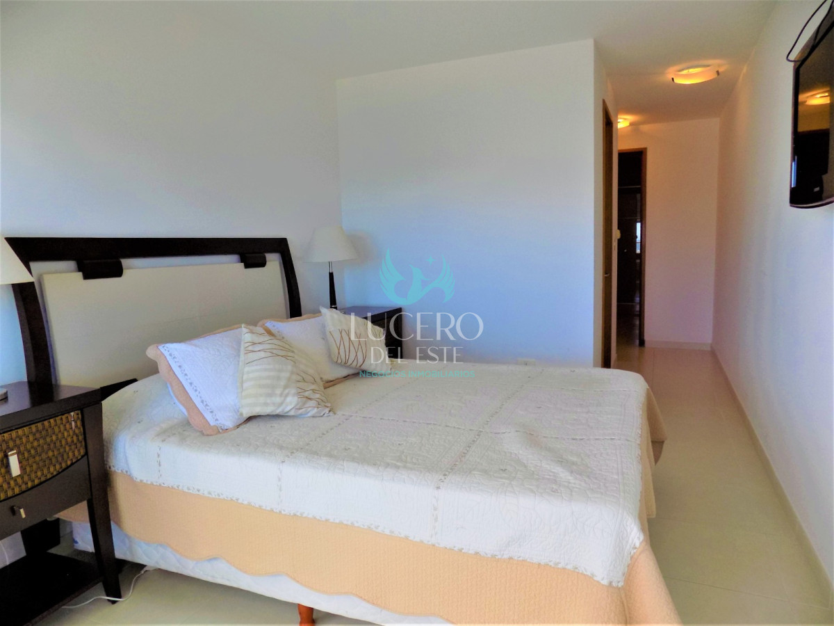 Apartamento ID.54 - Vendo y Alquilo Departamento de 2 Dorm en Season Tower