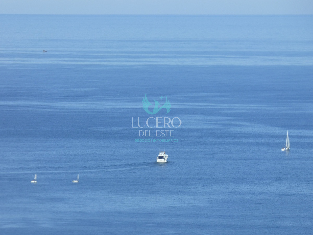 Apartamento ID.54 - Vendo y Alquilo Departamento de 2 Dorm en Season Tower