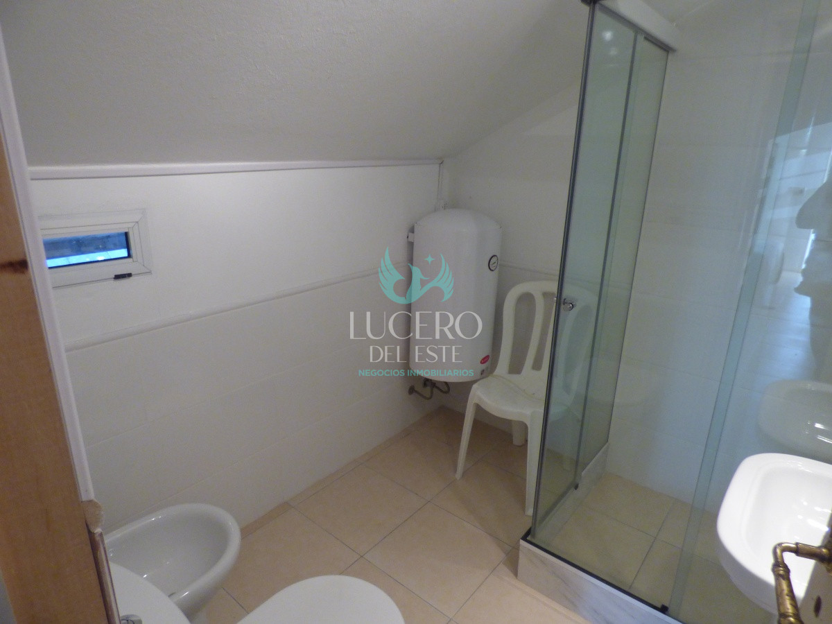 Apartamento ID.56 - Alquiler Departamento 3 Dorm + 1 en PH, con terraza y Jacuzzi 