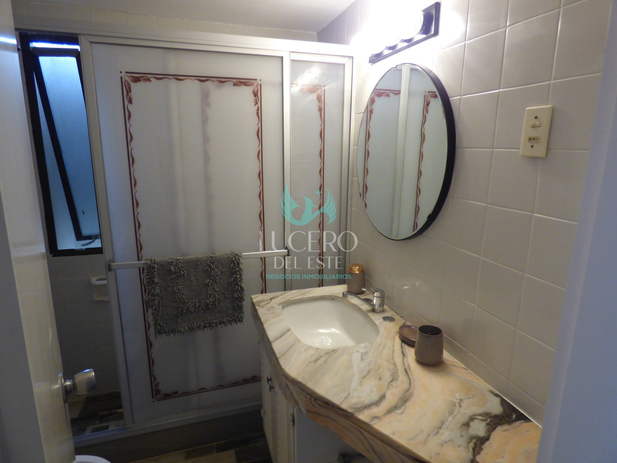 Apartamento ID.562 - Alquilo Departamento de 3 Dorm 2 baños en Parquemar Center