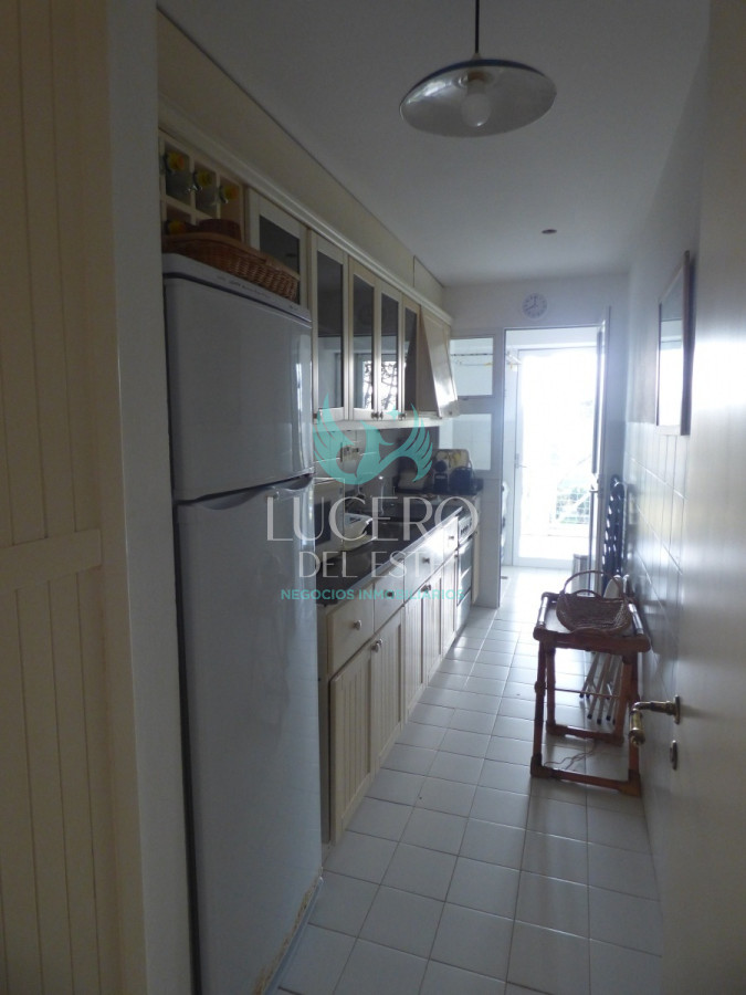 Apartamento ID.55 - Alquilo Departamento  2 Dorm 2 Baños al Frente del Mar
