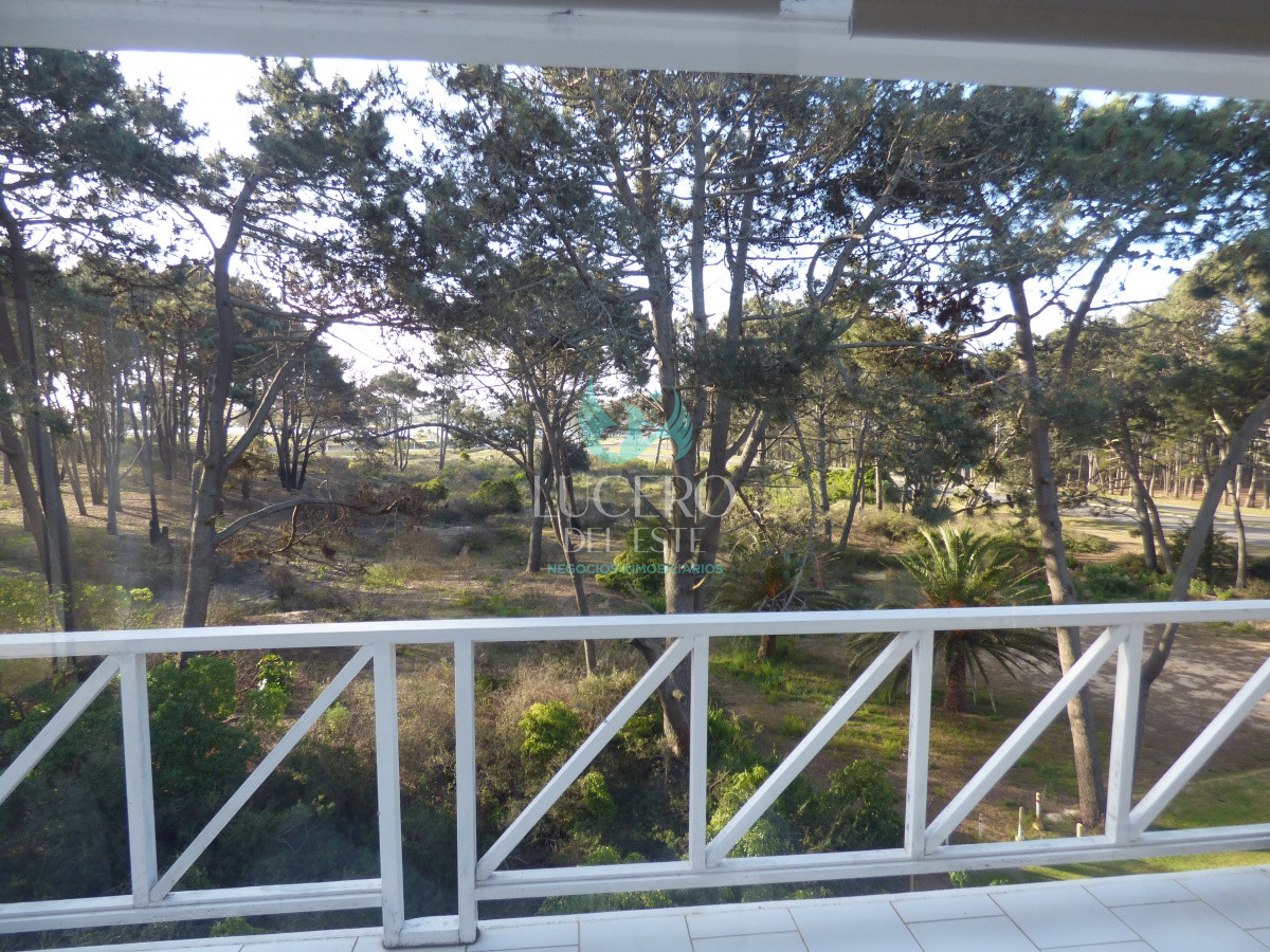 Apartamento ID.56 - Alquiler Departamento 3 Dorm + 1 en PH, con terraza y Jacuzzi 