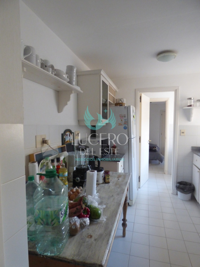 Apartamento ID.56 - Alquiler Departamento 3 Dorm + 1 en PH, con terraza y Jacuzzi 