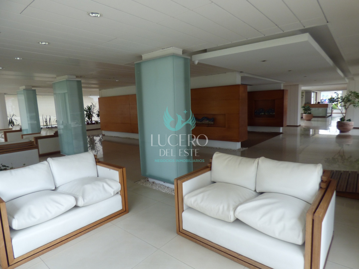 Apartamento ID.562 - Alquilo Departamento de 3 Dorm 2 baños en Parquemar Center