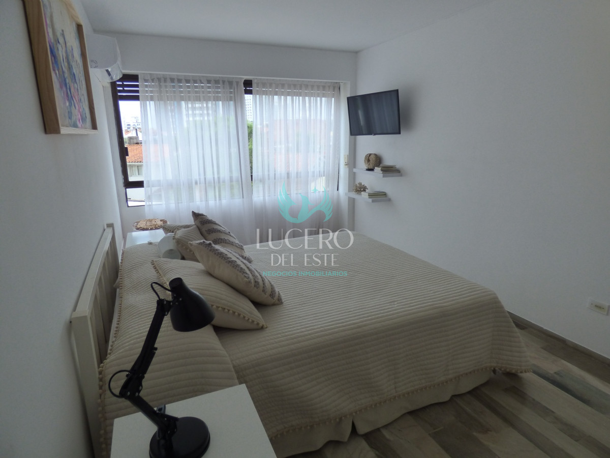 Apartamento ID.562 - Alquilo Departamento de 3 Dorm 2 baños en Parquemar Center